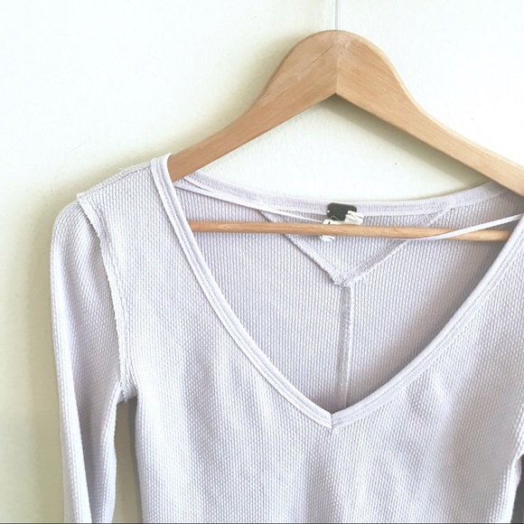 FREE PEOPLE • lavender v-neck thermal - Picture 3 of 5